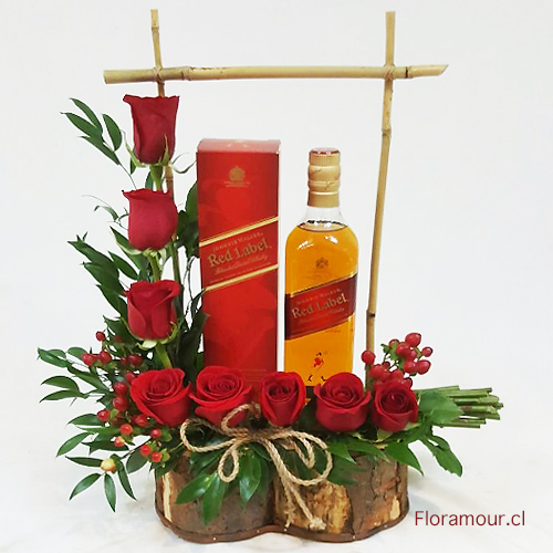 Arreglo rstico de rosas con Whisky Johnny Walker Red Label
Slo Santiago de Chile
Seleccione color de rosas: